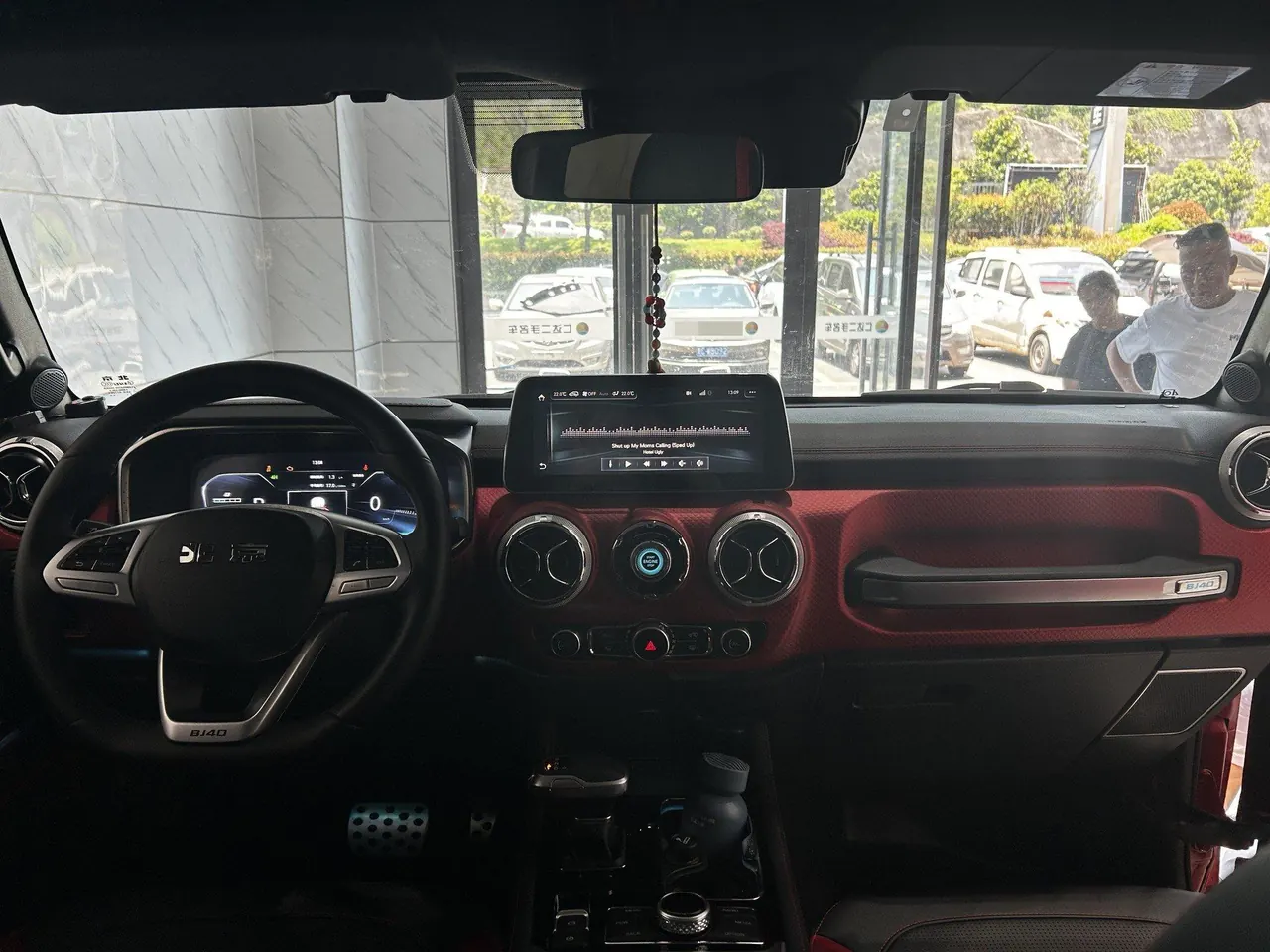 Beijing 2020 BJ40 2.0T 4-wheel drive city hunter version chivalrous automatic gear 5