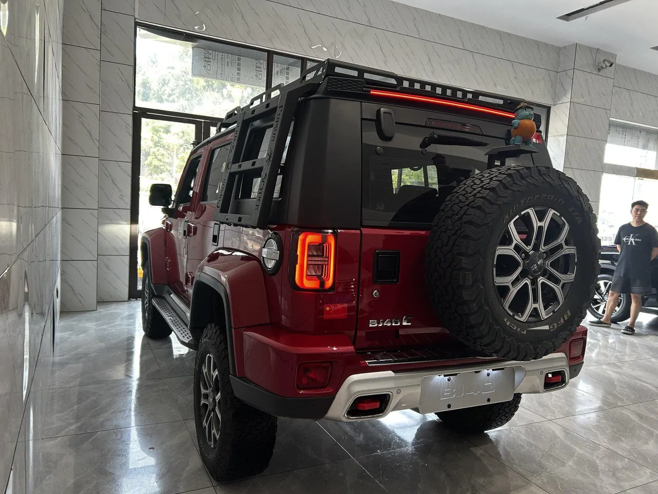 Beijing 2020 BJ40 2.0T 4-wheel drive city hunter version chivalrous automatic gear 6