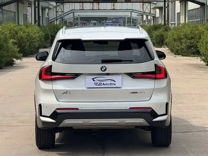 BMW X1 2023 sDrive20Li X Design Set 11