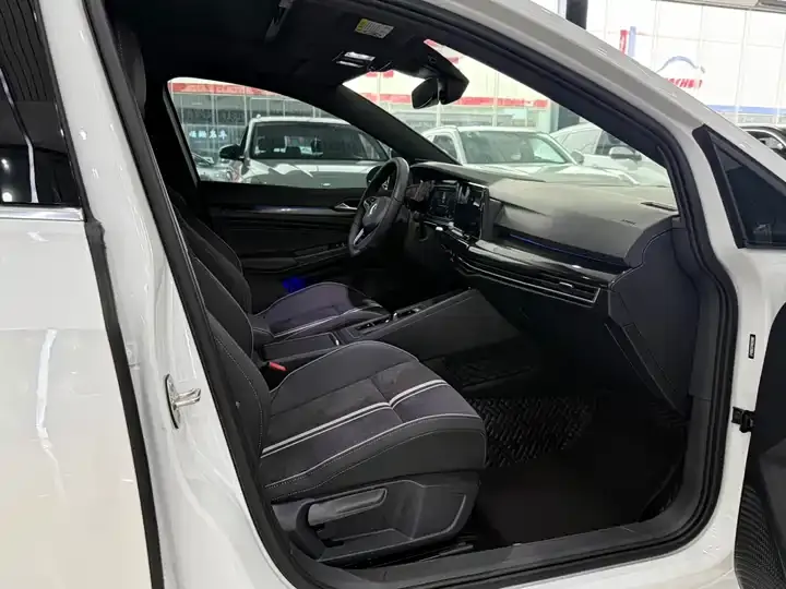 Golf 2021 280TSI DSG R-Line 10