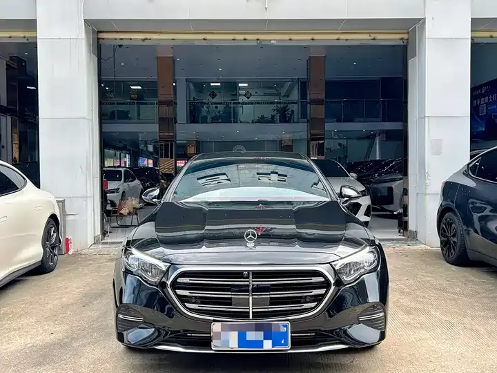 Mercedes Benz E-Class 2025 to E 300 L Fashion 3