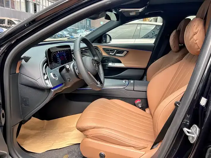 Mercedes Benz E-Class 2025 to E 300 L Fashion 4