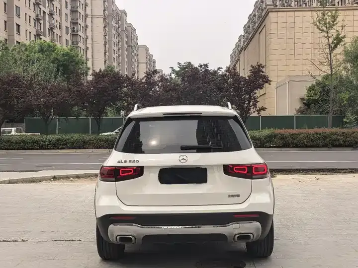 Mercedes Benz GLB 2022 model changed to 2 GLB 200 dynamic model 5
