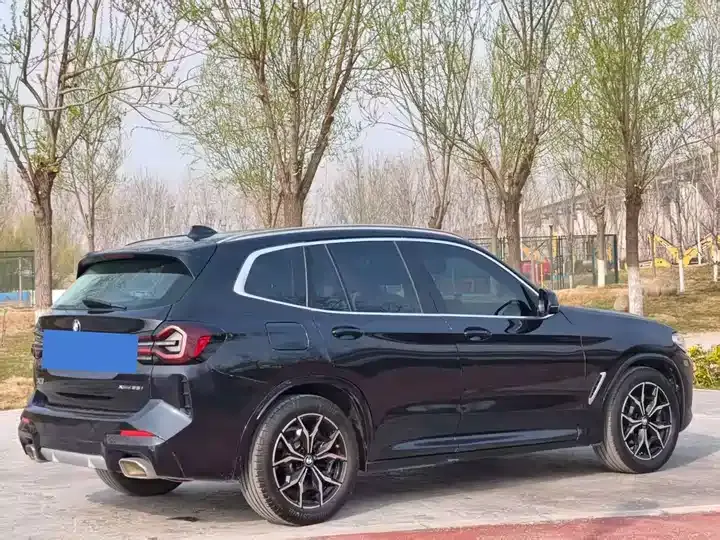 BMW X3 2022 xDrive25i M sports suit 9