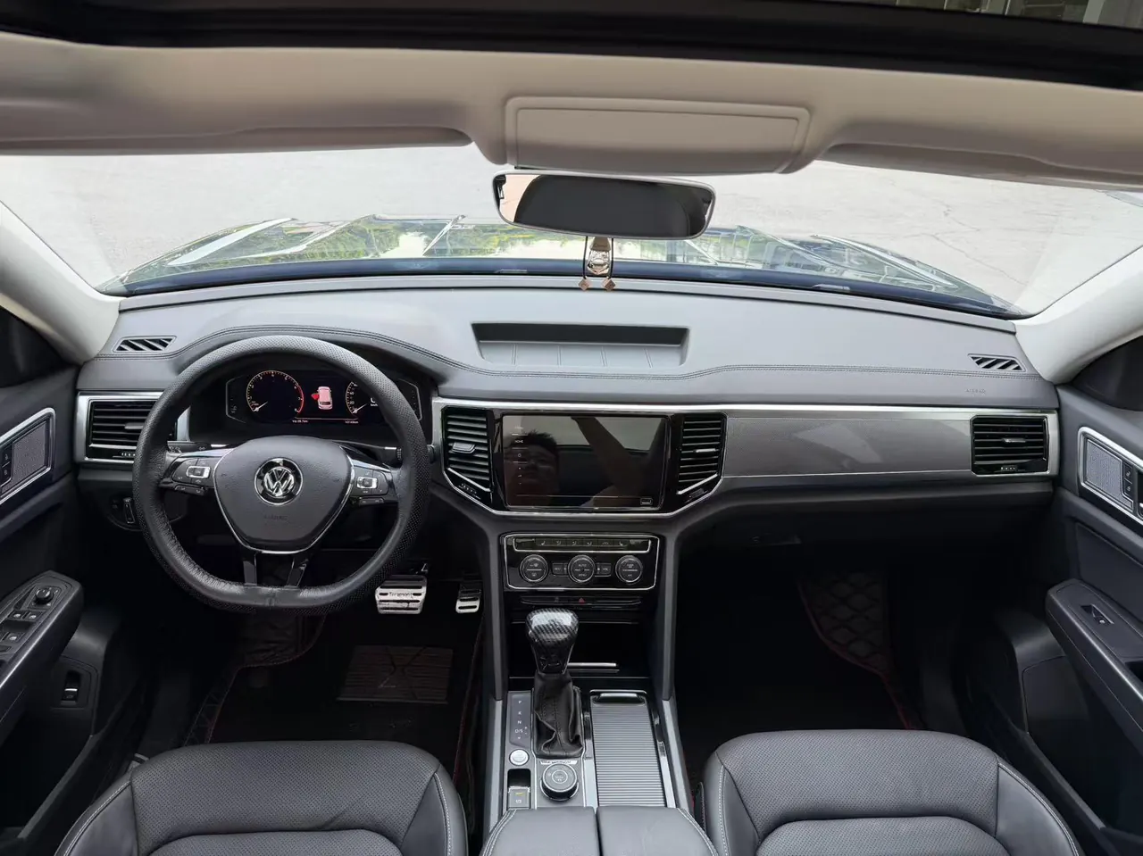 Volkswagen 2020 Tuang 2.0TSI 380TSI Four-wheel Drive Deluxe Edition Automatic Gear 3