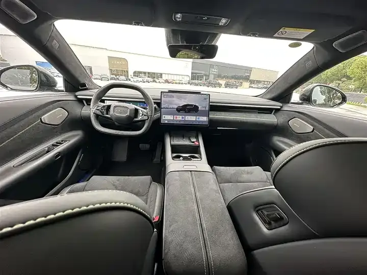 LYNK&amp;CO 10 2025 240 4WD Ultra Sport Edition 4