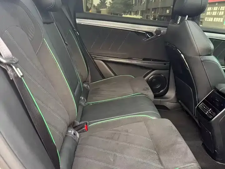 Voyah FREE 2025 318 259km 4WD Discovery Edition 10