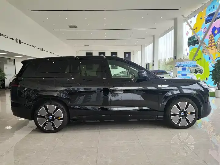 Denza N8L 2025 flagship 4