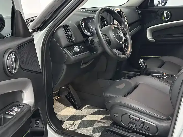 MINI COUNTRYMAN 2021 1.5T COOPER ALL4 Connoisseur 12