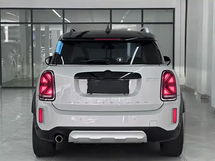 MINI COUNTRYMAN 2021 1.5T COOPER ALL4 Connoisseur 8