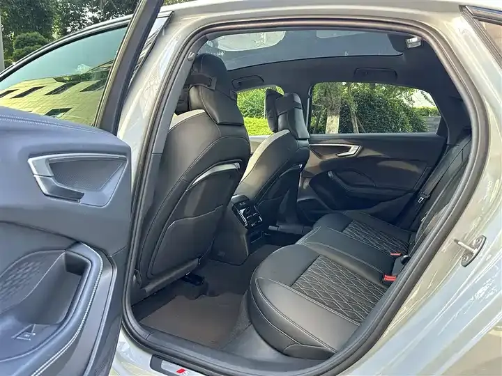 Audi A5L 2026 2.0T Sport Plus 8