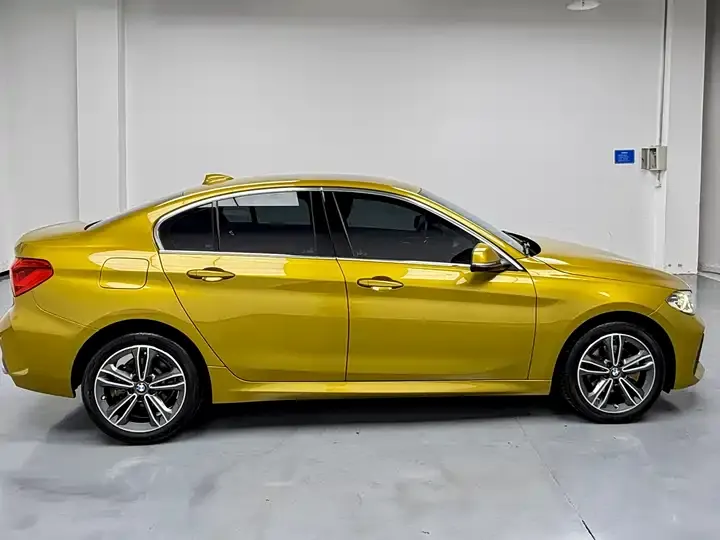 BMW 1 Series 2022 120i M Sports Edition 4