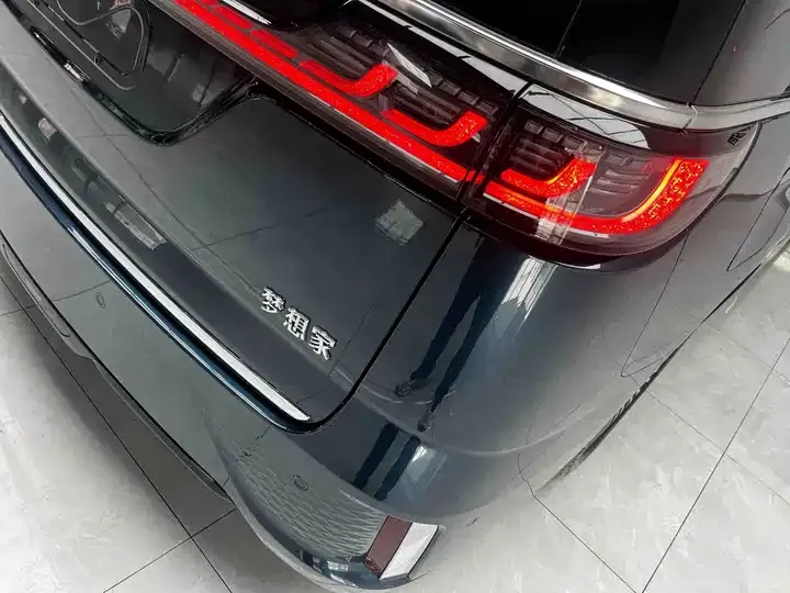 Voyah Dreamer 2025 PHEV Four-wheel Drive Flagship Kunpeng Edition 3