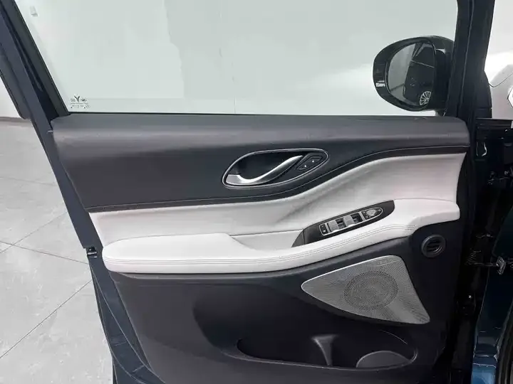 Voyah Dreamer 2025 PHEV Four-wheel Drive Flagship Kunpeng Edition 8