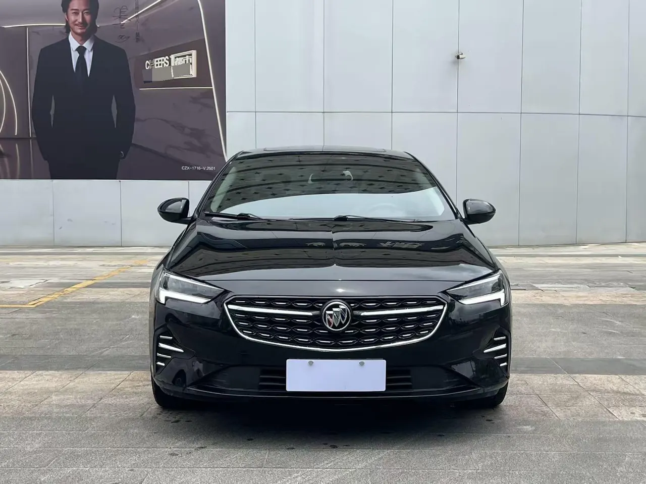 Buick 2020 Regal 1.5T 552T Elite Automatic Gear 2