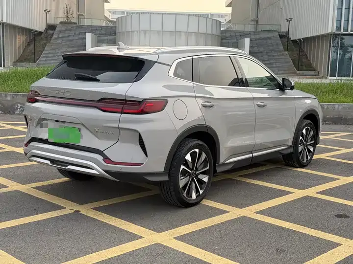 Song PLUS New Energy 2025 EV 520km Luxury Model 2