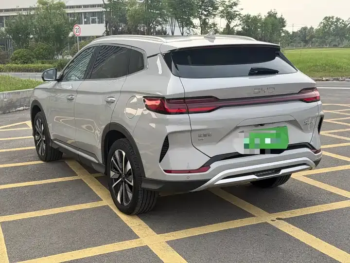 Song PLUS New Energy 2025 EV 520km Luxury Model 4