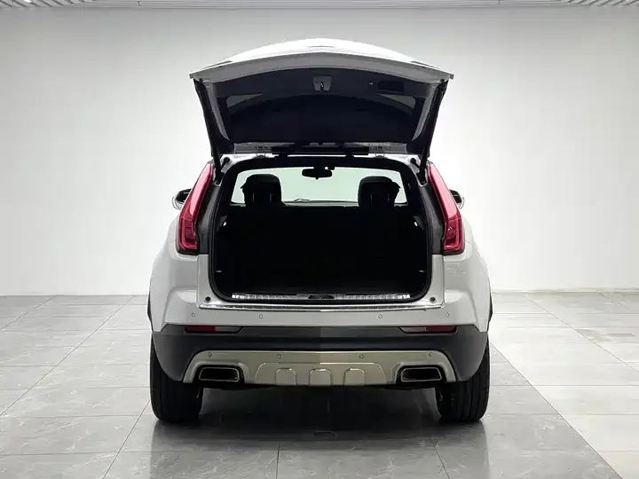 Cadillac XT4 2022 28T Two-Drive Fashion Type 10