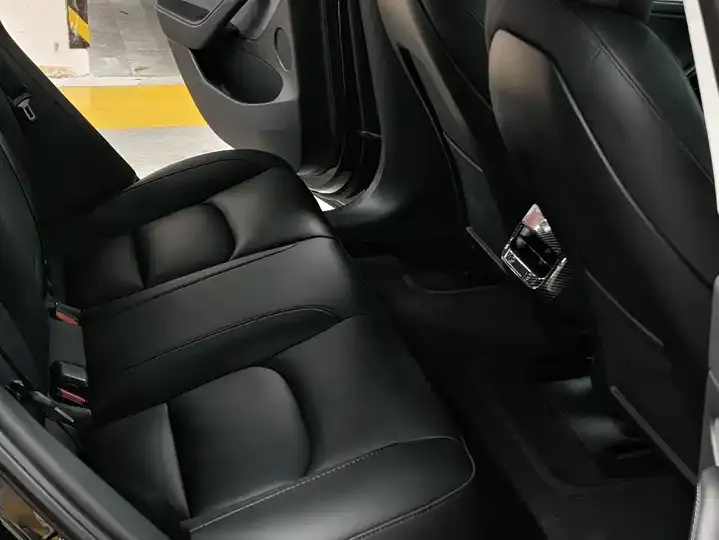 Model Y 2023 rear-wheel drive version 11