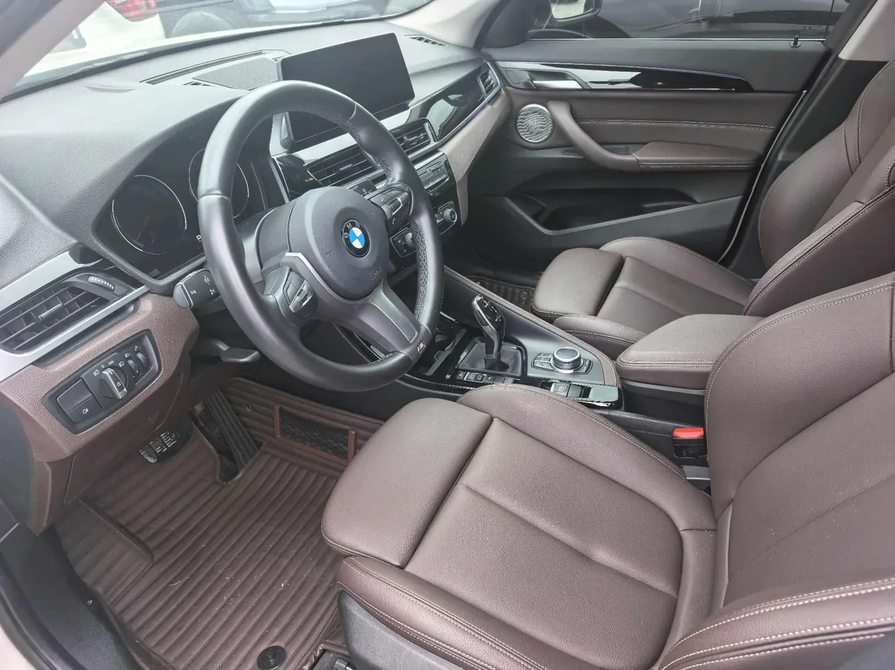 BMW 2022 X1 sDrive20Li 1.5T exclusive automatic gear 5