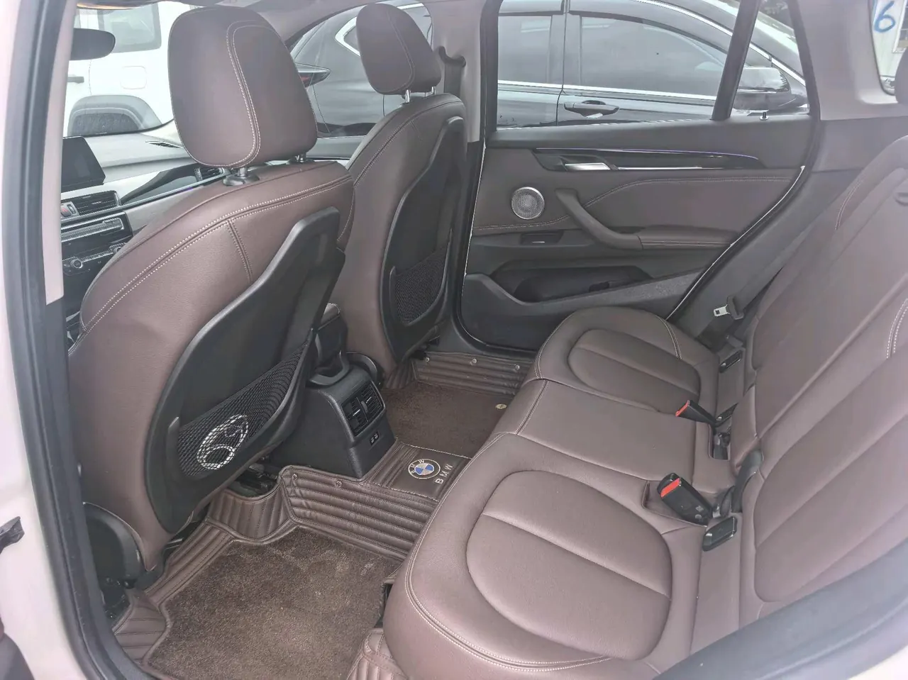 BMW 2022 X1 sDrive20Li 1.5T exclusive automatic gear 6