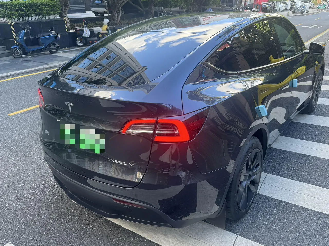 Tesla 2024 Model Y rear-wheel drive version automatic transmission 5