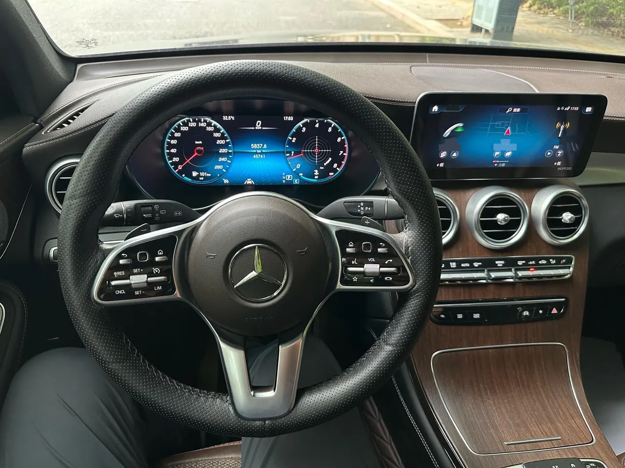 Mercedes Benz 2021 GLC 300 L 4MATIC 2.0T Dynamic Automatic 17