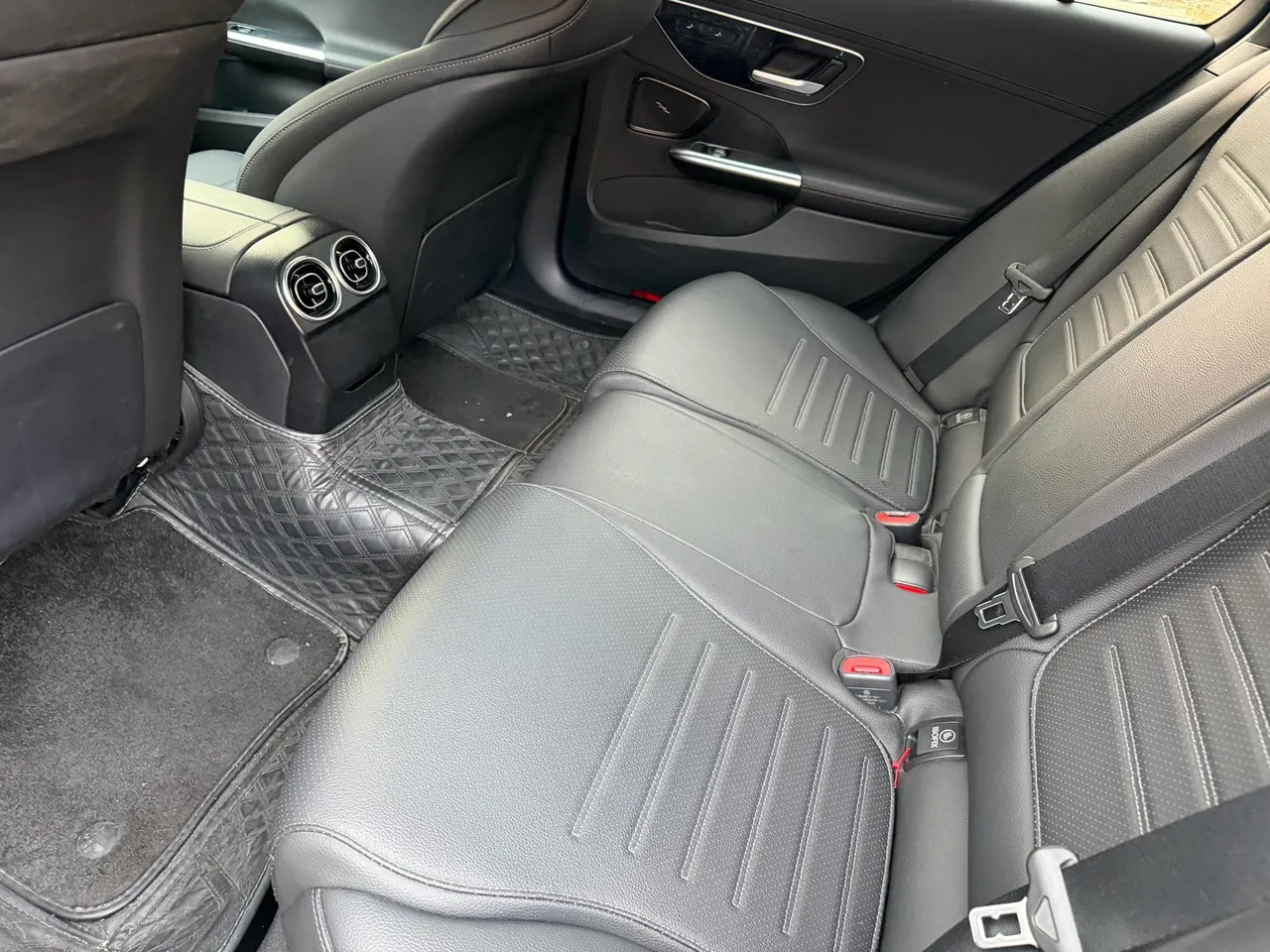 Mercedes Benz Class C 2023 C 260 L 48V 1.5T Sports Edition Automatic Gear 3