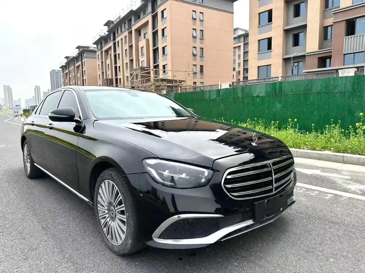 Mercedes Benz E Class 2022 E 300 L 2.0T Fashion (Change 2) Automatic Gear 3