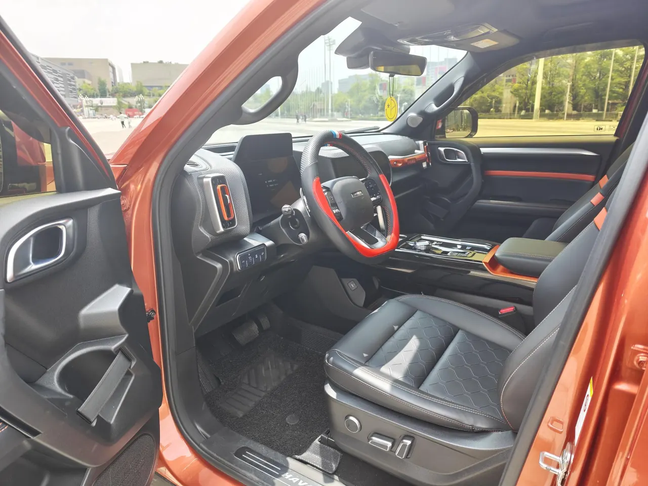 Haval 2022 big dog 2.0T 4-wheel drive asthma dog hunting version automatic gear 3