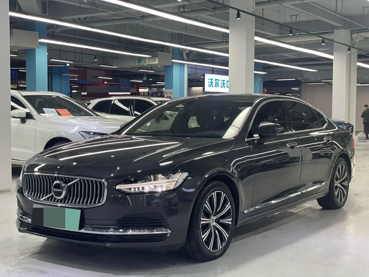 Open image lightbox: Volvo S90 New Energy 2022 S90 PHEV 2.0T T8 Zhiyi Deluxe Automatic Gear