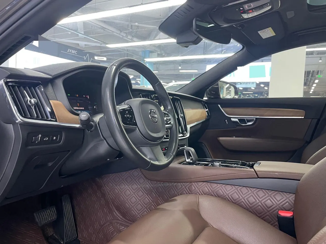 Volvo S90 New Energy 2022 S90 PHEV 2.0T T8 Zhiyi Deluxe Automatic Gear 4