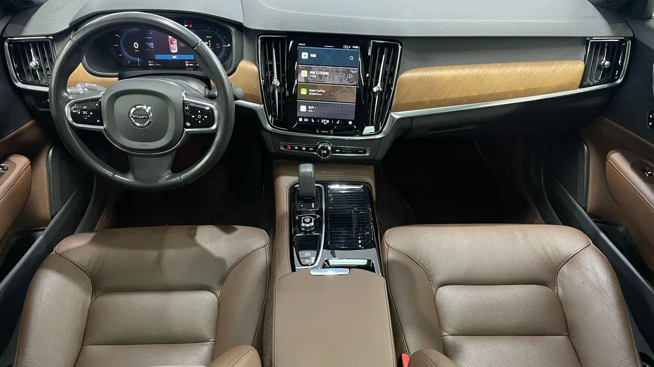 Volvo S90 New Energy 2022 S90 PHEV 2.0T T8 Zhiyi Deluxe Automatic Gear 6