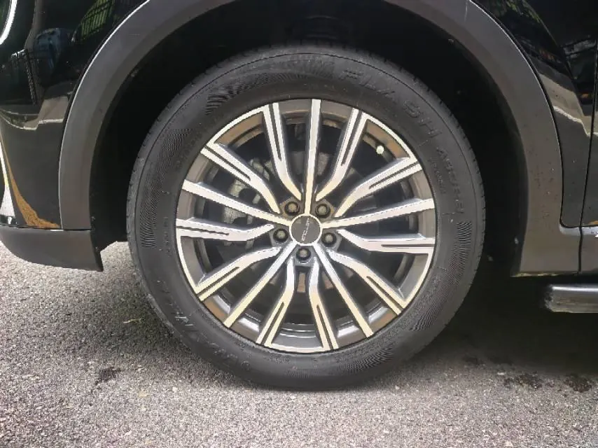Jetour 2023 X70 PLUS 1.5T self-improvement PRO5 automatic gear 6