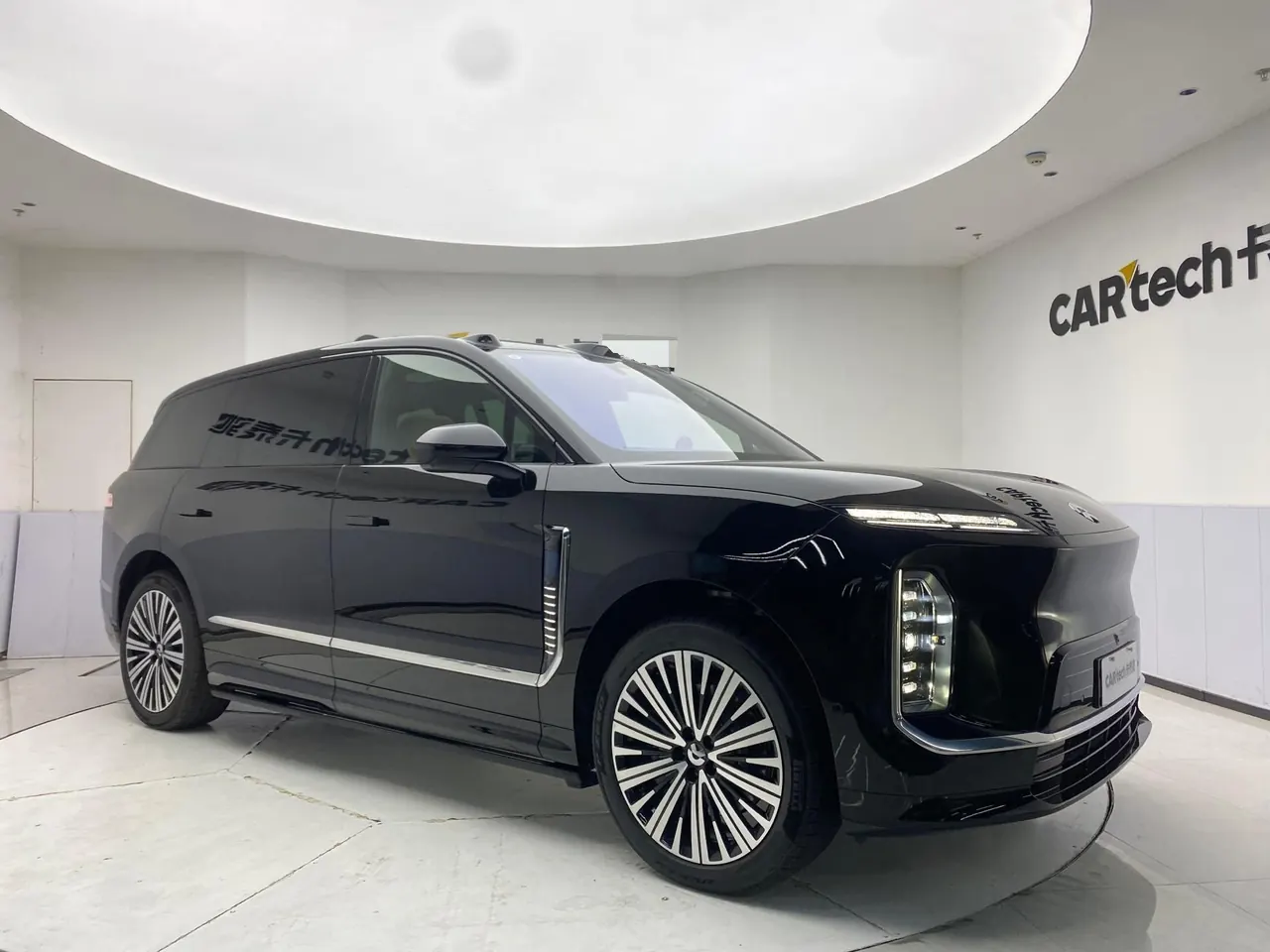 NIO 2026 ES 9 102kWh Executive Island Deluxe Automatic Gear 2