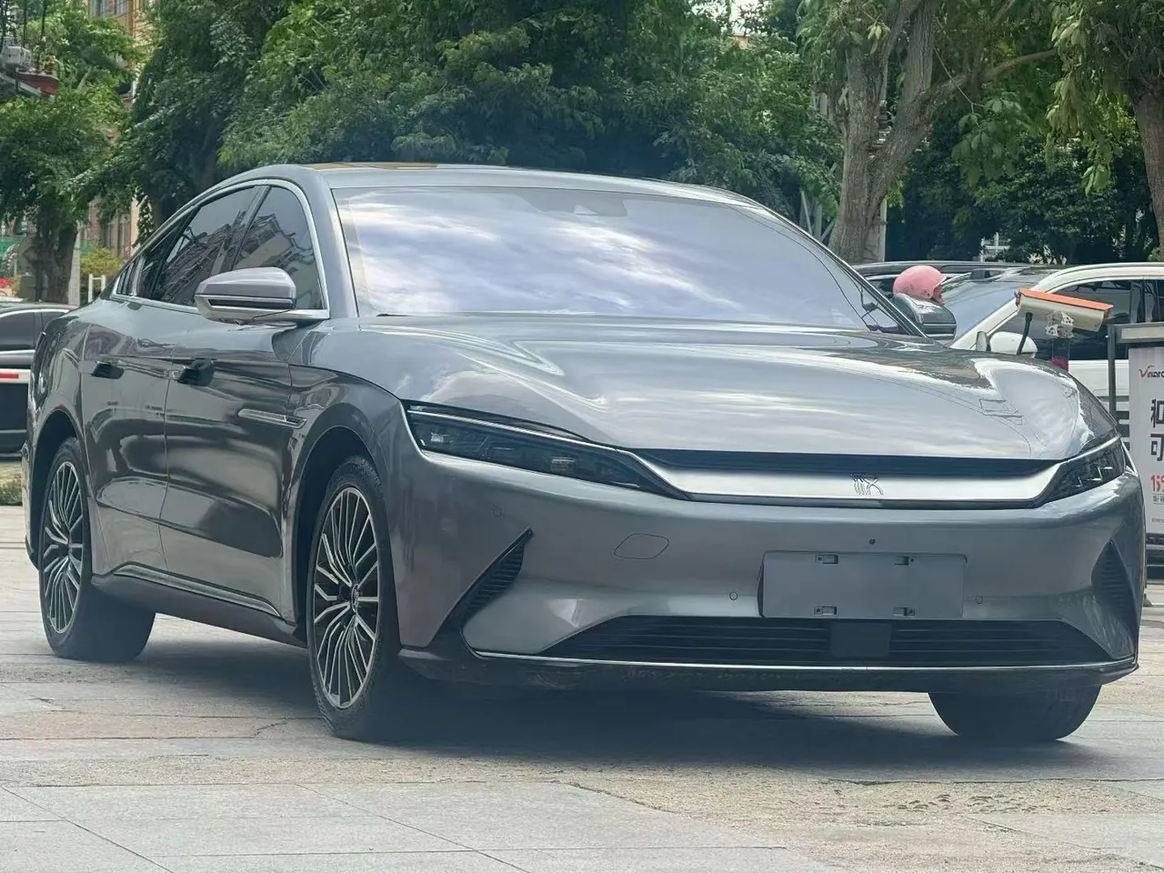 BYD 2020 Han Super Long Endurance Edition Noble Automatic Transmission 3