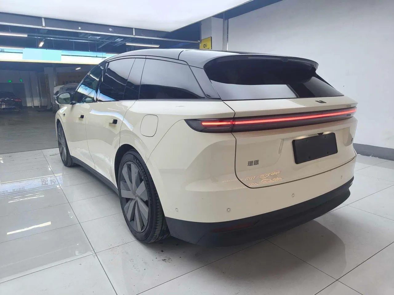 Li 2025 i6 four-wheel drive basic automatic transmission 6