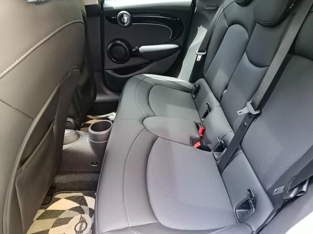 MINI Mini 5-Door (Imported) 2022 Mini Cooper 1.5T The Coopers Commemorative Edition Automatic Gear 4