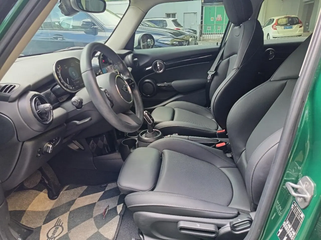 MINI Mini 5-Door (Imported) 2022 Mini Cooper 1.5T The Coopers Commemorative Edition Automatic Gear 5
