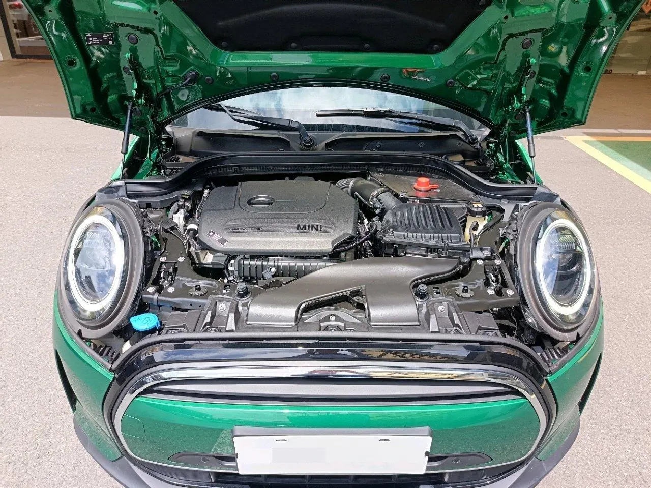 MINI Mini 5-Door (Imported) 2022 Mini Cooper 1.5T The Coopers Commemorative Edition Automatic Gear 6