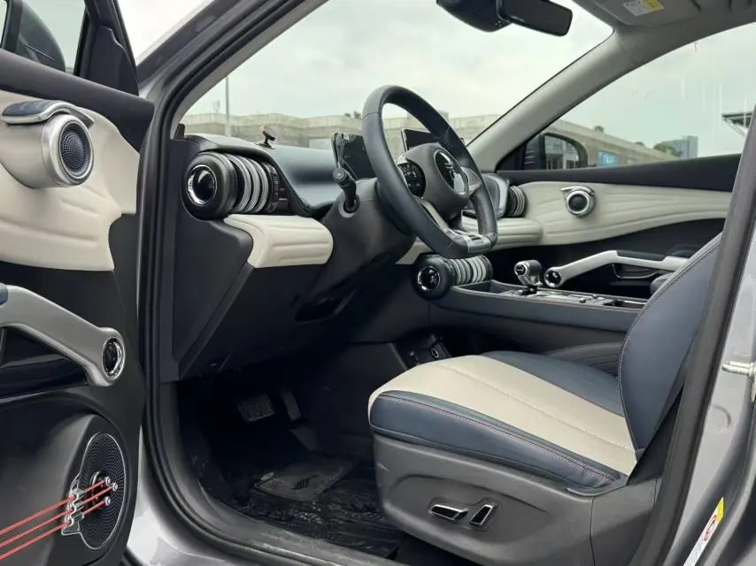 BYD Yuan PLUS 2022 Yuan PLUS 430KM Honorable Automatic Gear 4