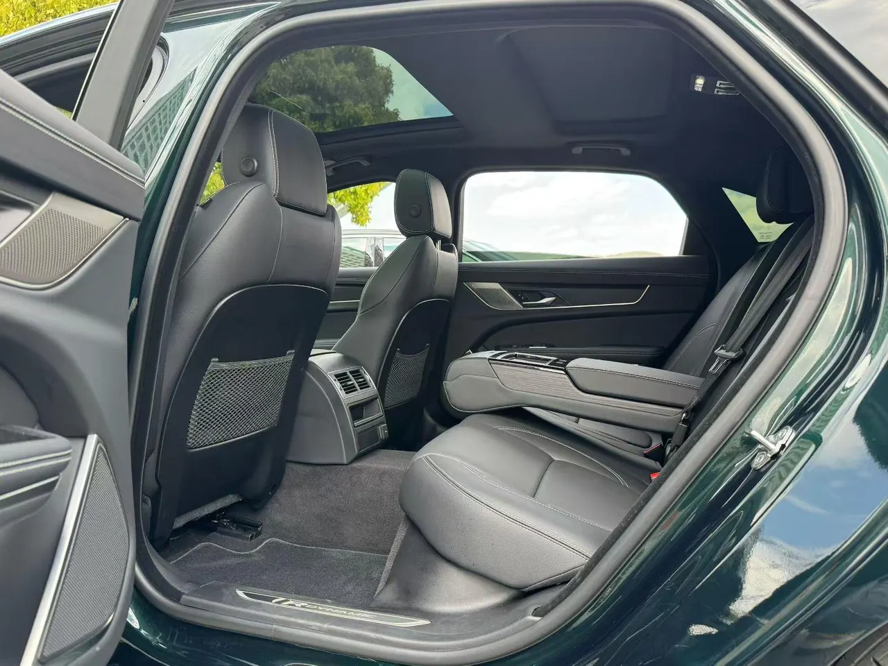 Jaguar 2022 XFL 2.0T P 12500.00g Drive Enjoy Deluxe Edition Automatic Gear 3