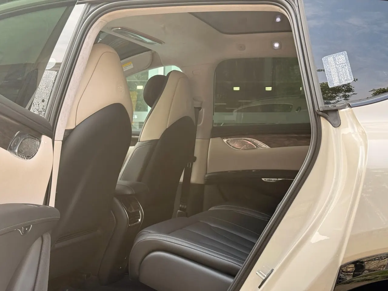 IM 2024 IM LS7 90kWh Max Elite Rear Drive Automatic Gear 4