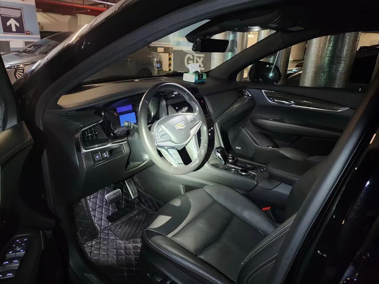 Cadillac 2022 XT5 48V 2.0T 4-wheel drive luxury (hummingbird version) automatic gear 5