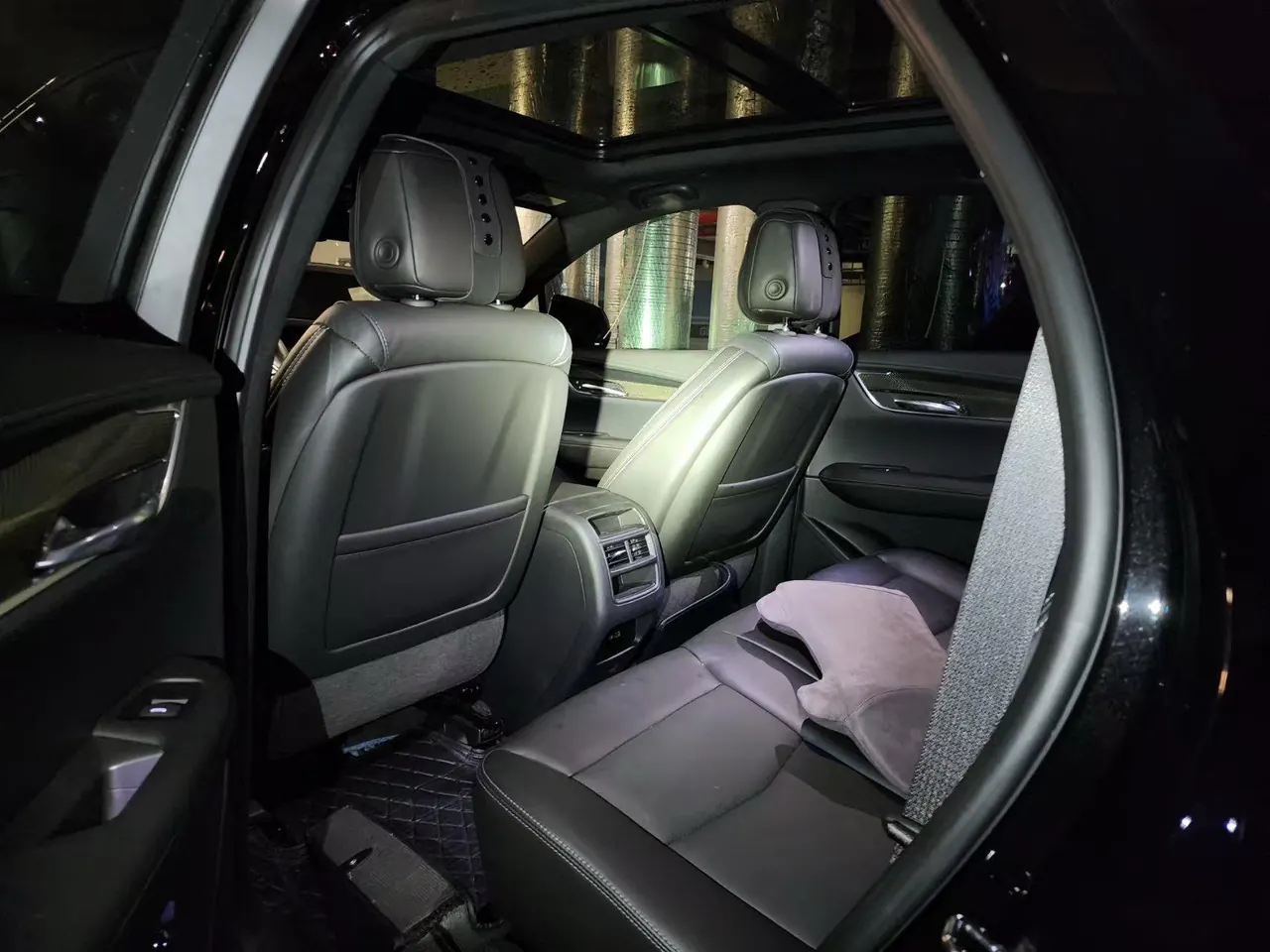 Cadillac 2022 XT5 48V 2.0T 4-wheel drive luxury (hummingbird version) automatic gear 6