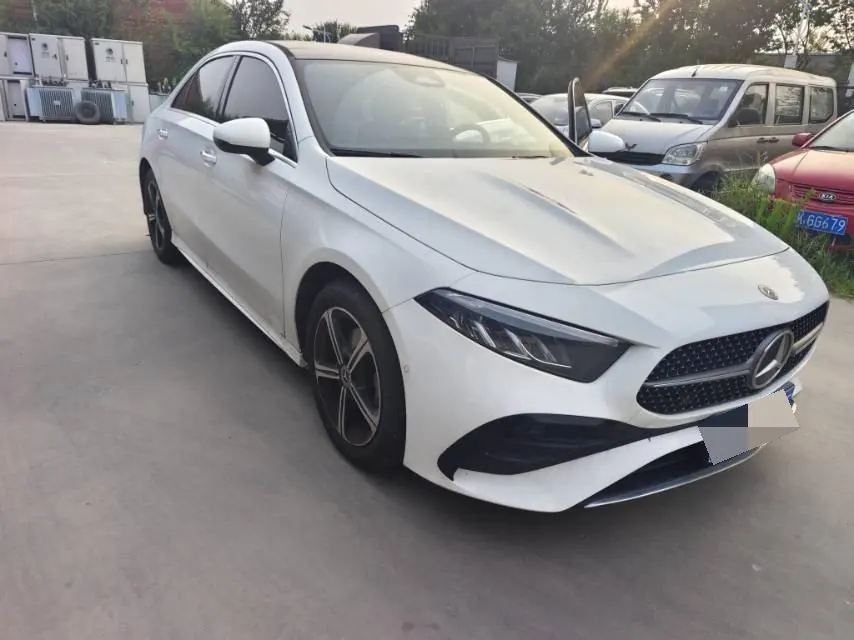 Mercedes Benz Class A 2023 A 200 L 1.3T Fashion Automatic Gear 3