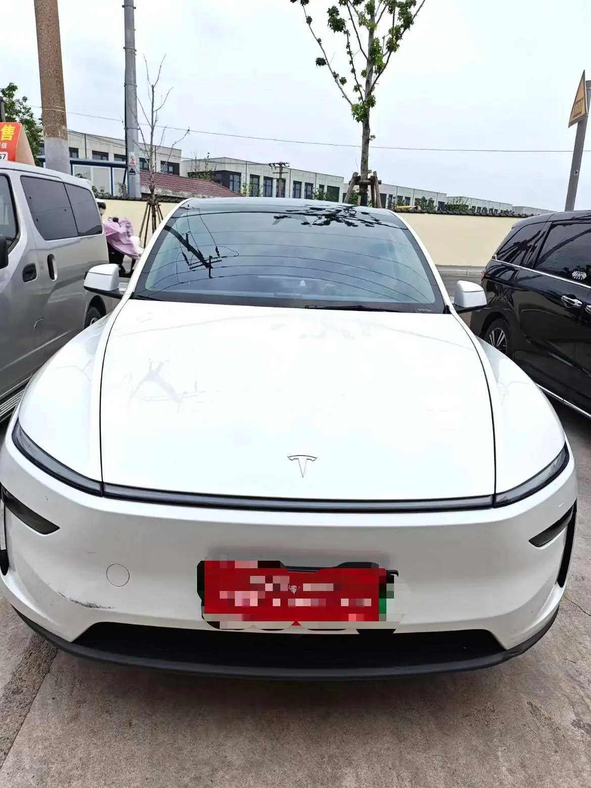 Tesla 2025 Model Y rear-wheel drive version automatic transmission 2