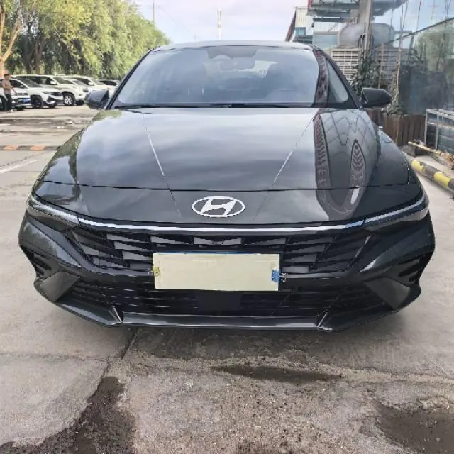 Hyundai 2023 Elantra -3-compartment 1.5 stepless LUX premium automatic gear 2