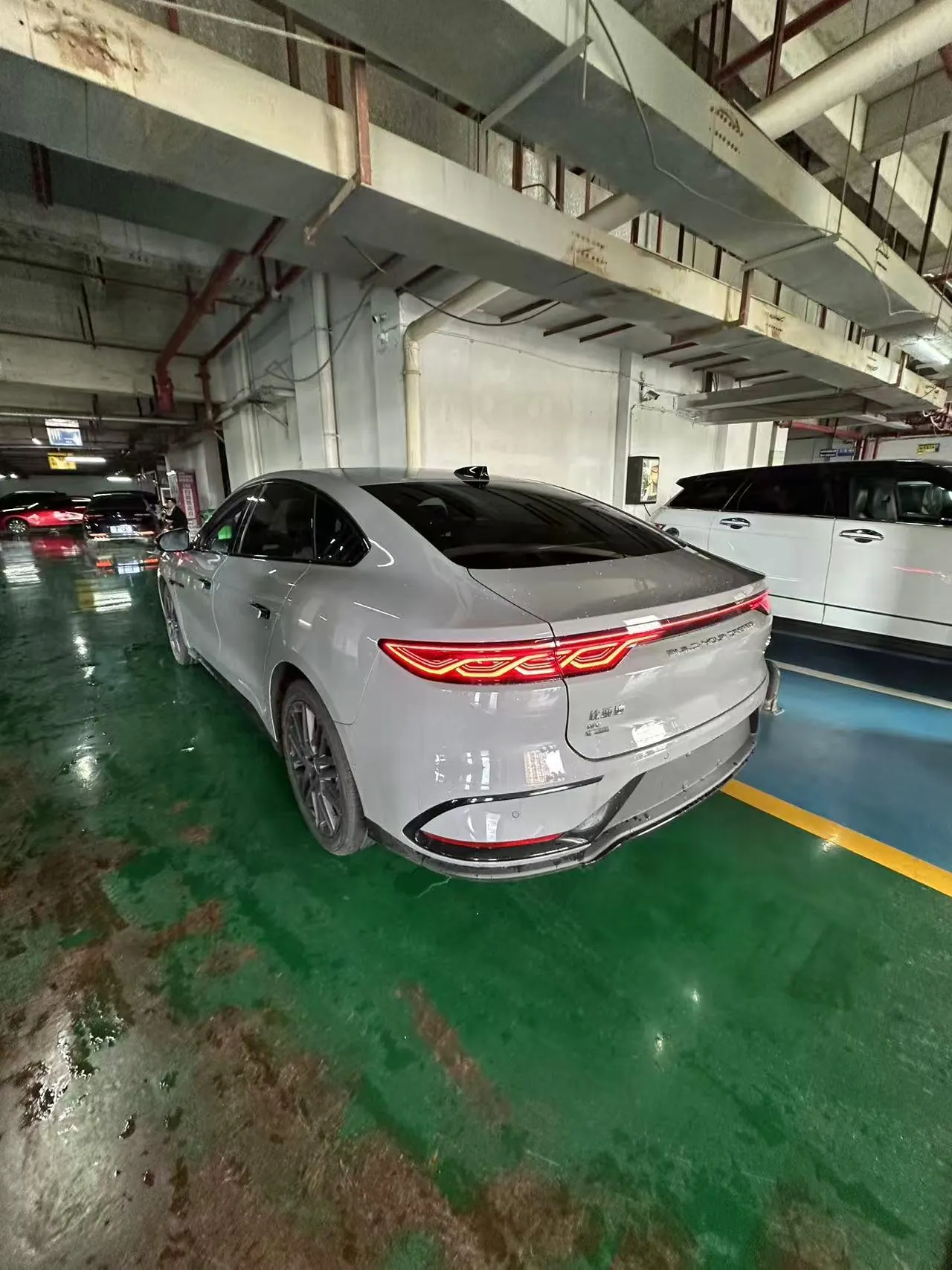 BYD 2026 Han EV Smart Driving Edition 705KM Flash Charge Honorable Automatic Gear 7