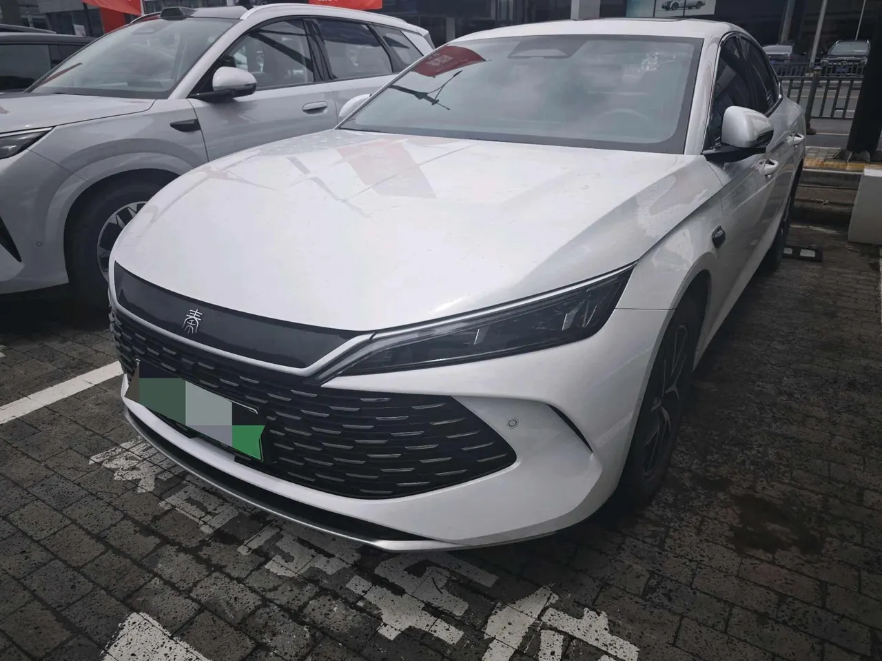 Open image lightbox: BYD 2025 Qin L DM-i 1.5 stepless smart driving version 120KM Exceed automatic gear